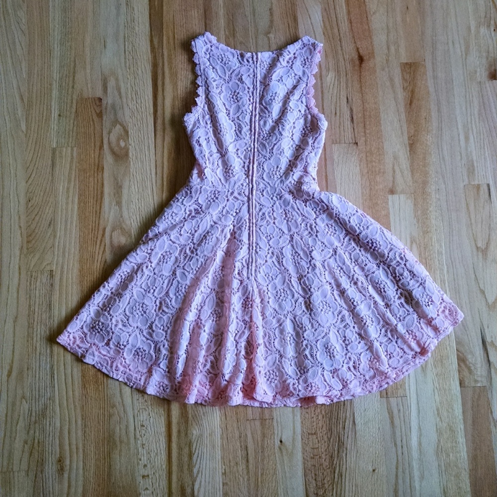 Peach lace fit and flare dress - Picture 3 of 7